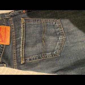 Men’s Lucky Brand jeans -size 33